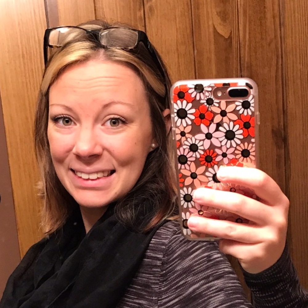 Meet your Posher, Nicole